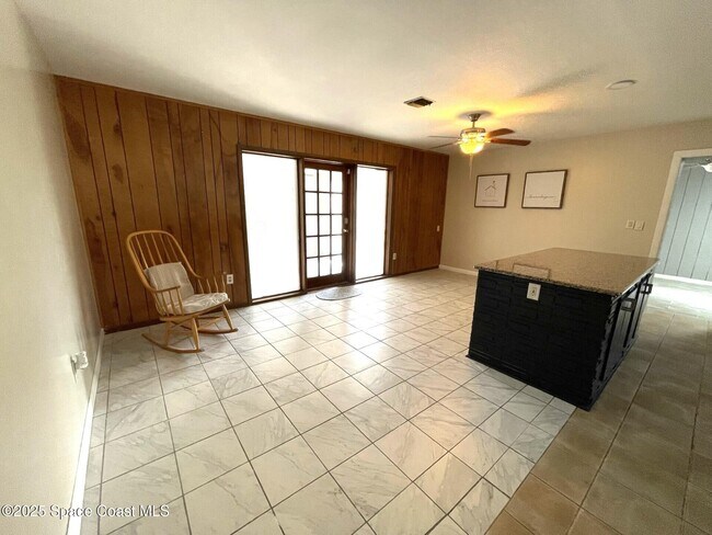 Building Photo - 1148 N Singleton Ave