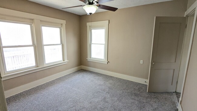 Building Photo - Bonus rooms galore in updated West End home!