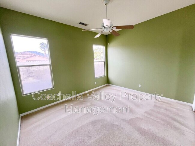 Building Photo - 20 Trafalgar