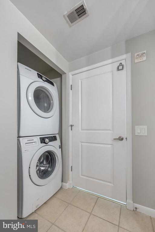 Building Photo - 1021 N Garfield St