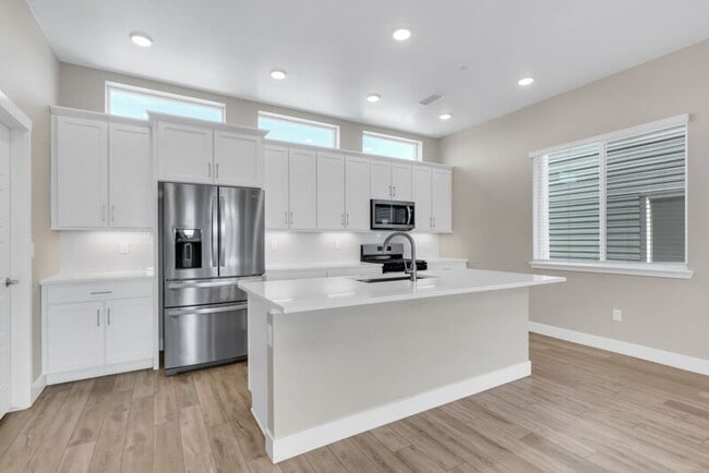 Building Photo - 1555 W 67th Ave
