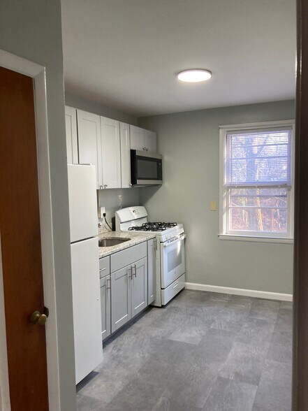 Building Photo - 3811 Mayberry Ave