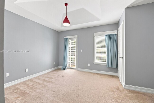 Building Photo - 1419 SW 21st Ct
