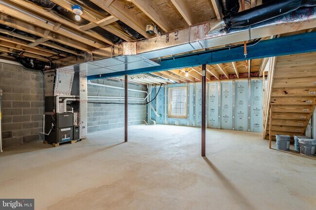 Building Photo - 1714 Shady Ln