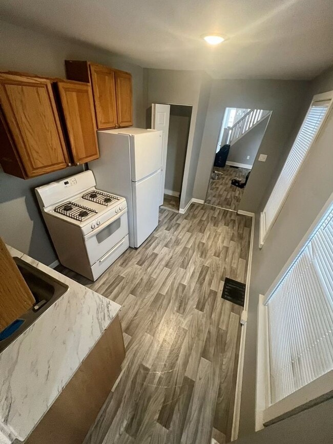 Building Photo - Newly Renovated 4BR/1BA in Wilmington - No...