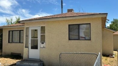 Building Photo - 412 N 6th St