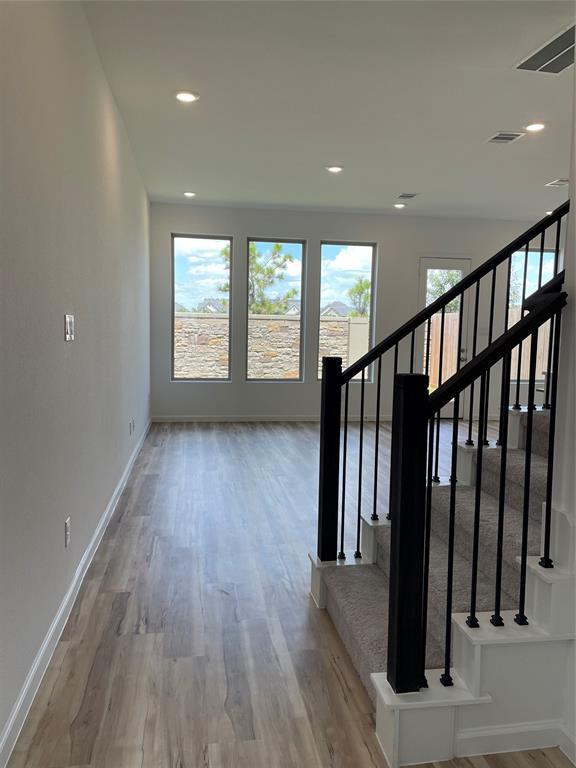 Building Photo - 5531 Holly Hvn Ct