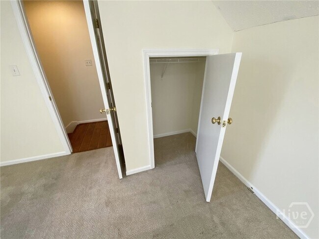 Building Photo - 205 Salt Landing Cir
