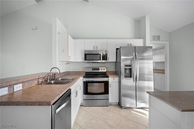 Building Photo - 4080 24th Ave NE