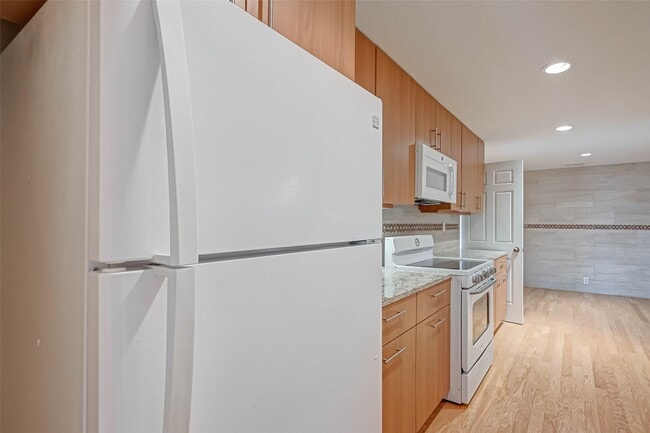 Building Photo - 2001 Holcombe Blvd