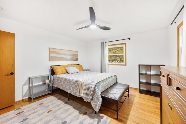 Building Photo - 2728 Florann Dr