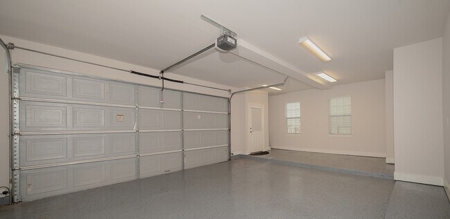 Building Photo - 190 W Breezy Way