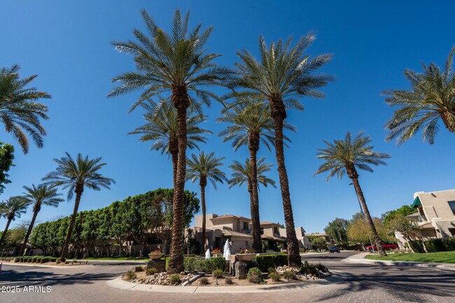 Building Photo - 7369 E Del Acero Dr