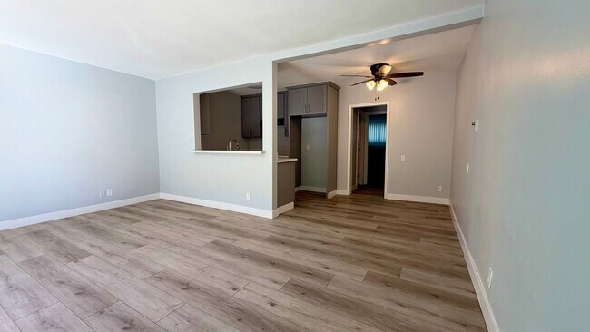 Building Photo - 1 Bed / 1 Bath Fully Renovated – First Floor – Parking Included | Van Nuys