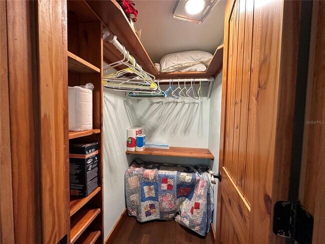 Building Photo - 56315 Hickory Rd