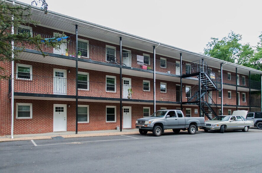Primary Photo - Green Mountain Apartments