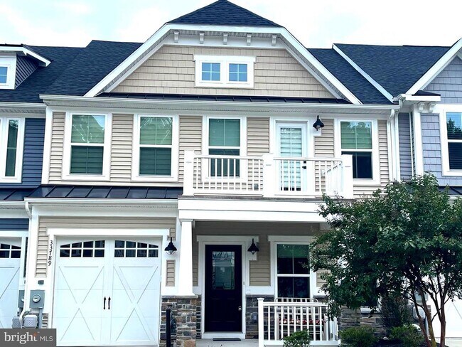 Building Photo - 33789 Freeport Dr