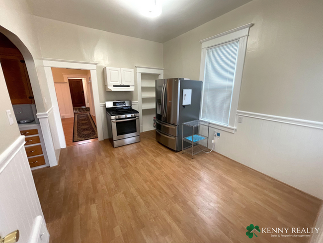 Building Photo - Large 4 Bedroom in San Francisco