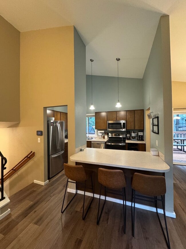 Building Photo - 3bd/3ba Edmonds Home