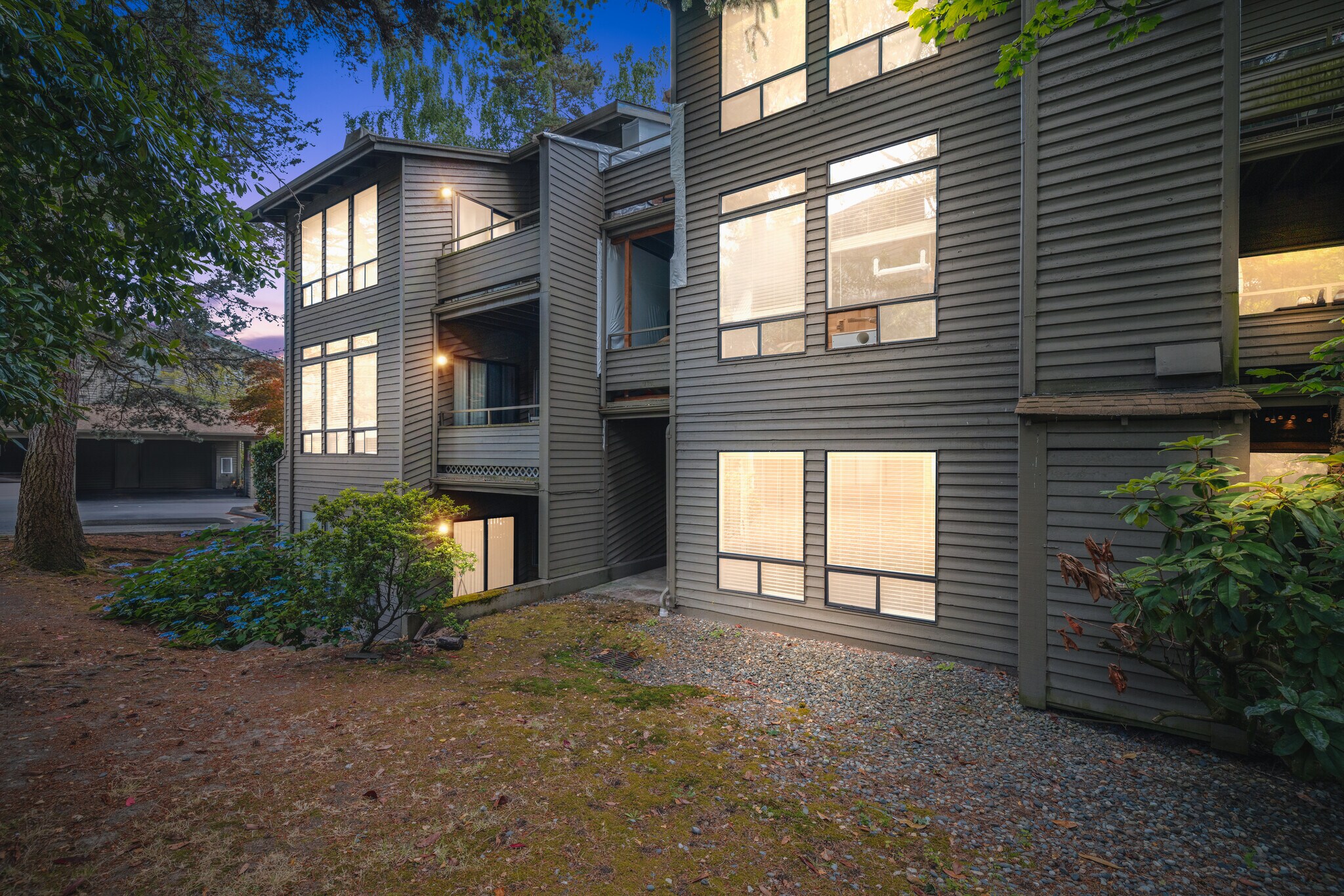 Shared back yard - 130 SW 116th St