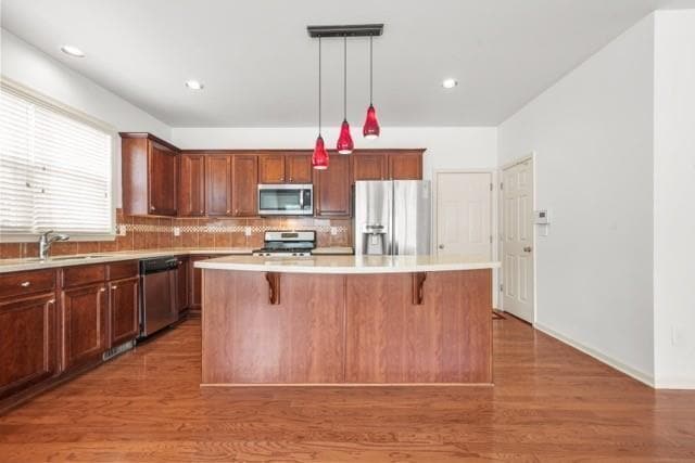 Building Photo - 585 Marylebone Dr