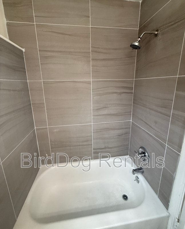 Building Photo - 710-712-712 Frebis Ave