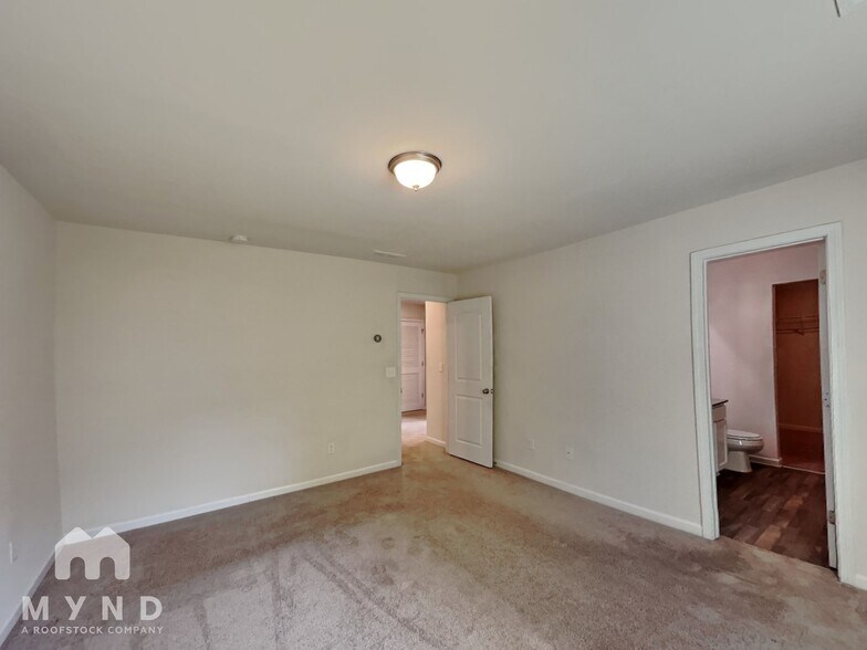 Building Photo - 418 Jada Ln