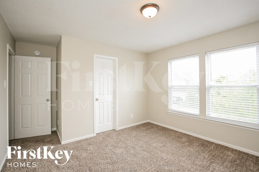 Building Photo - 6350 Eastern Range Rd