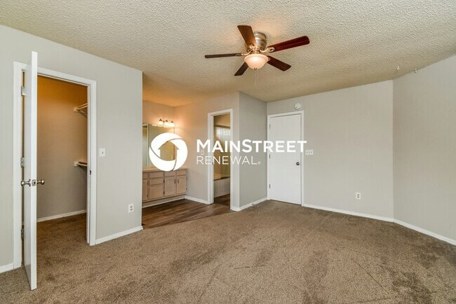 Building Photo - 4 Bedroom Pet-Friendly Home in COLORADO SP...