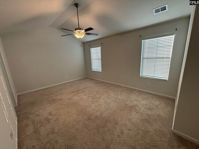 Building Photo - 140 Kings Parish Ct