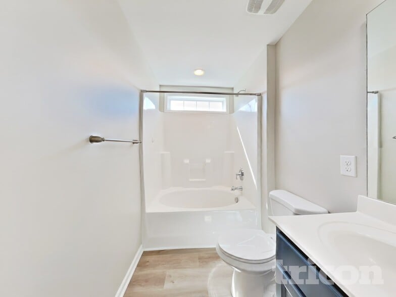 Building Photo - 15 Coswell Ct