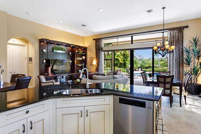 Building Photo - 6700 Fox Hollow Dr