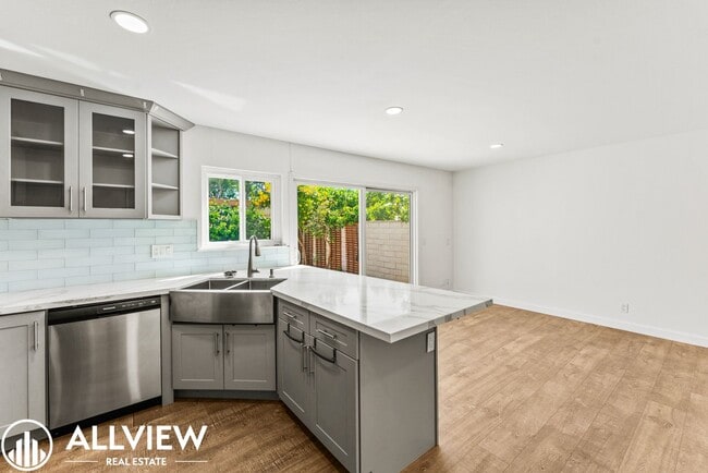 Building Photo - Spacious 3 Bed/2.5 Bath, 2-Story Home with Private Patio Available Now!