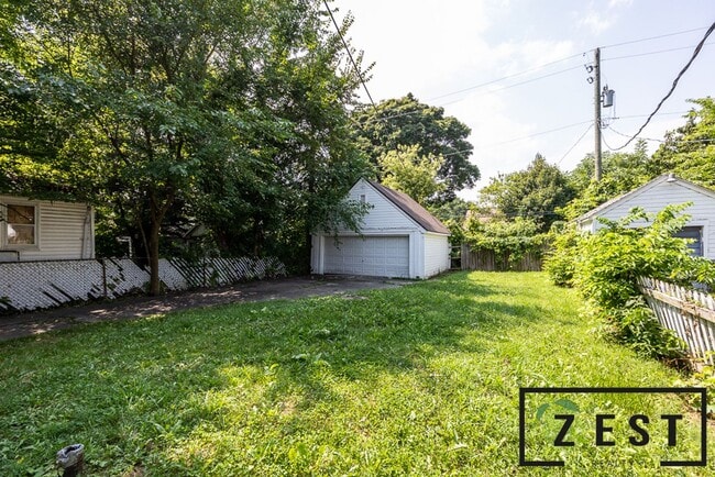 Building Photo - BEAUTIFUL 3 BD 1.5 BATH HOME! OPEN HOUSE S...