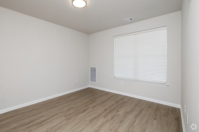 2BR, 2BA - 1148SF - Primary Bedroom - 2895 Easton Ave