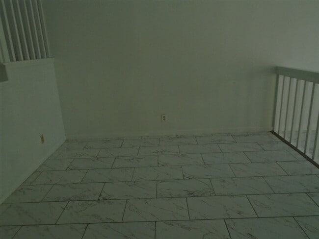 Building Photo - 10938 Village Bend Ln