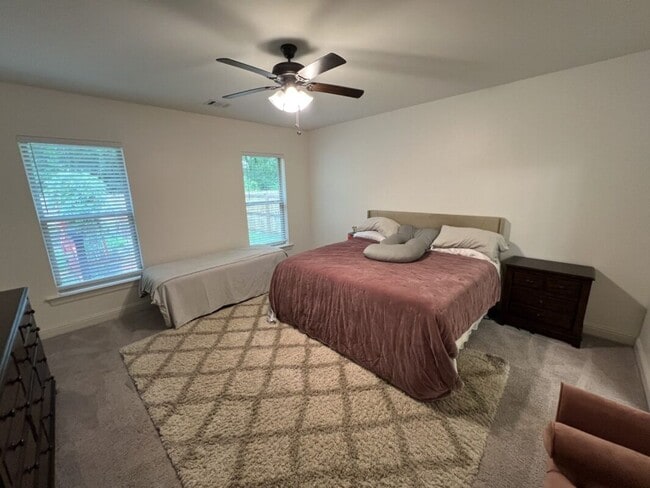 Building Photo - Spacious 5 Bedroom Home in Lake Haven – Zachary, LA