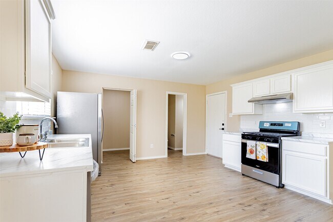 Building Photo - 7850 Maverick Trace Ln