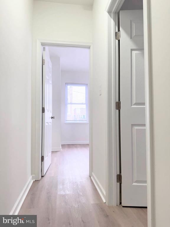 Building Photo - 319 E Lehigh Ave