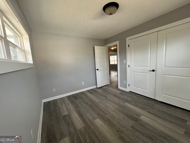 Building Photo - 36 Mitchell St