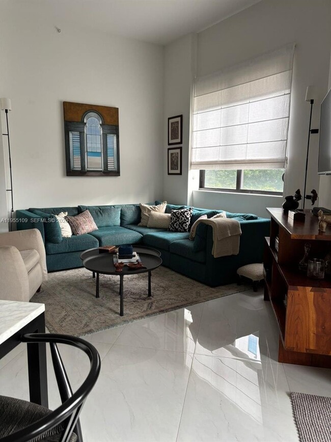 Building Photo - 301 Altara Ave