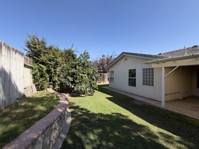 Building Photo - 5310 Summer Cypress Dr