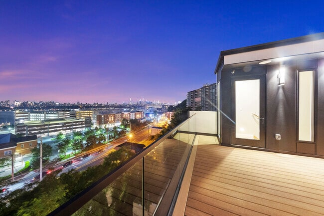 Building Photo - 8822 Churchill Rd