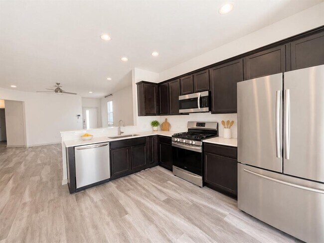 Building Photo - 8125 Linnie Ln