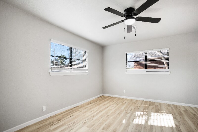 Building Photo - 2620 Acacia Ct