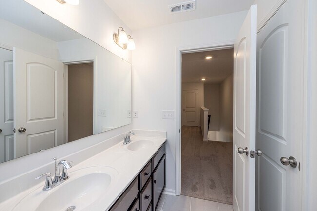 Building Photo - 4BD/2.5 House in the Stonebridge Fairways Community - AVAILABLE MAY 2026