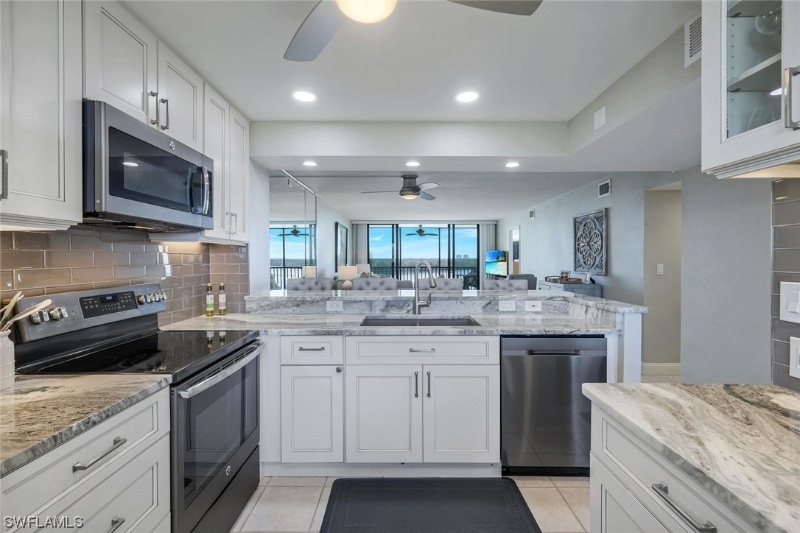 Building Photo - 4253 Bay Beach Ln