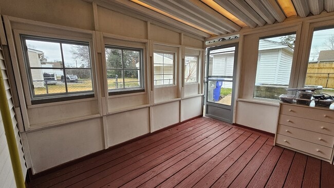 Building Photo - 2216 Dean Dr