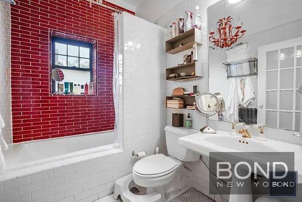 Building Photo - 1 bedroom in NEW YORK NY 10014