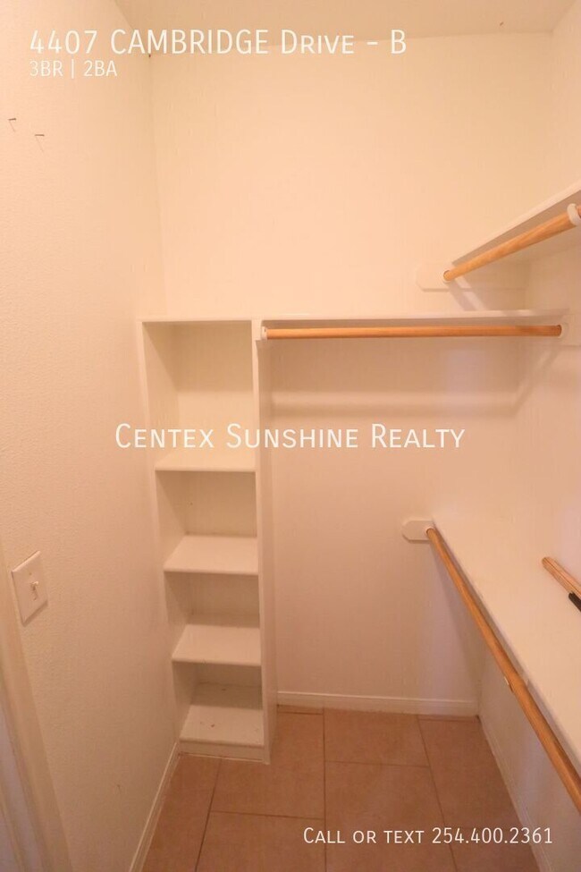 Building Photo - 4407 Cambridge Dr